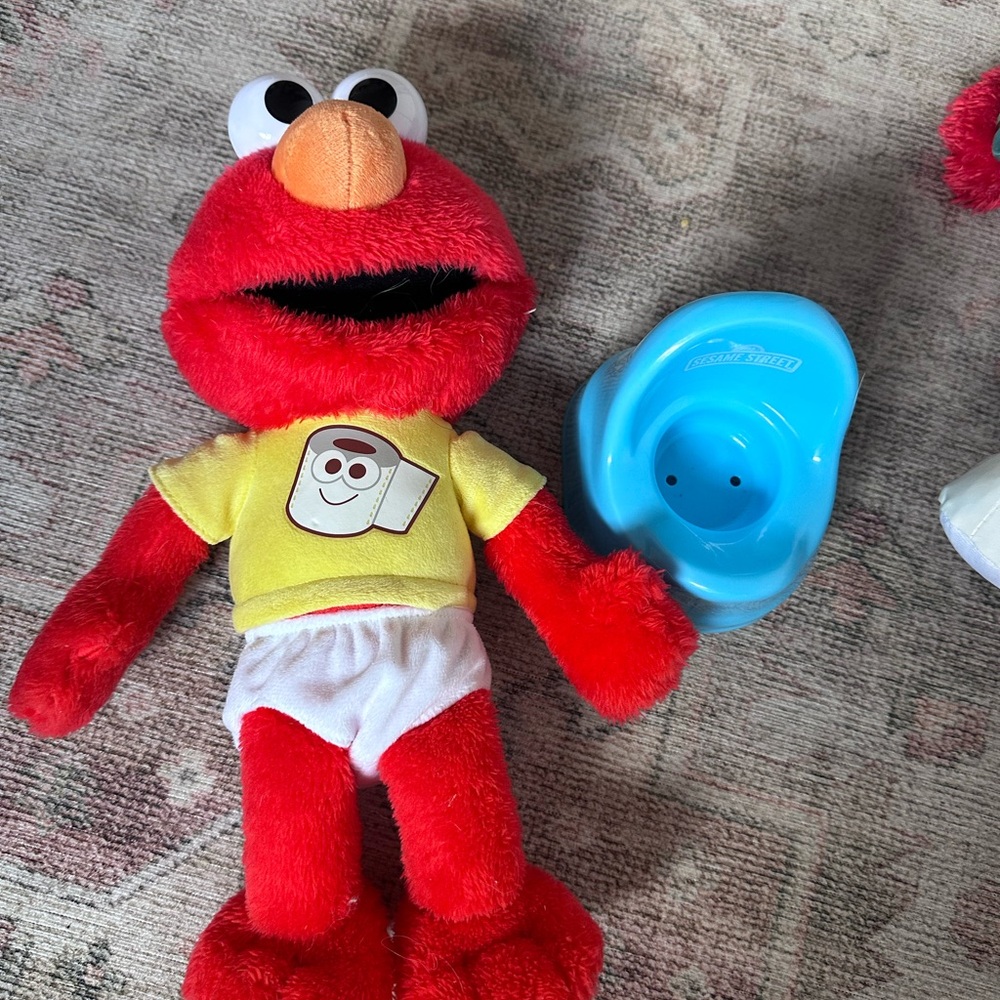 Sesame Street Elmo Plush Toy - Red potty training Elmo learning Elmo - Picture 2 of 4